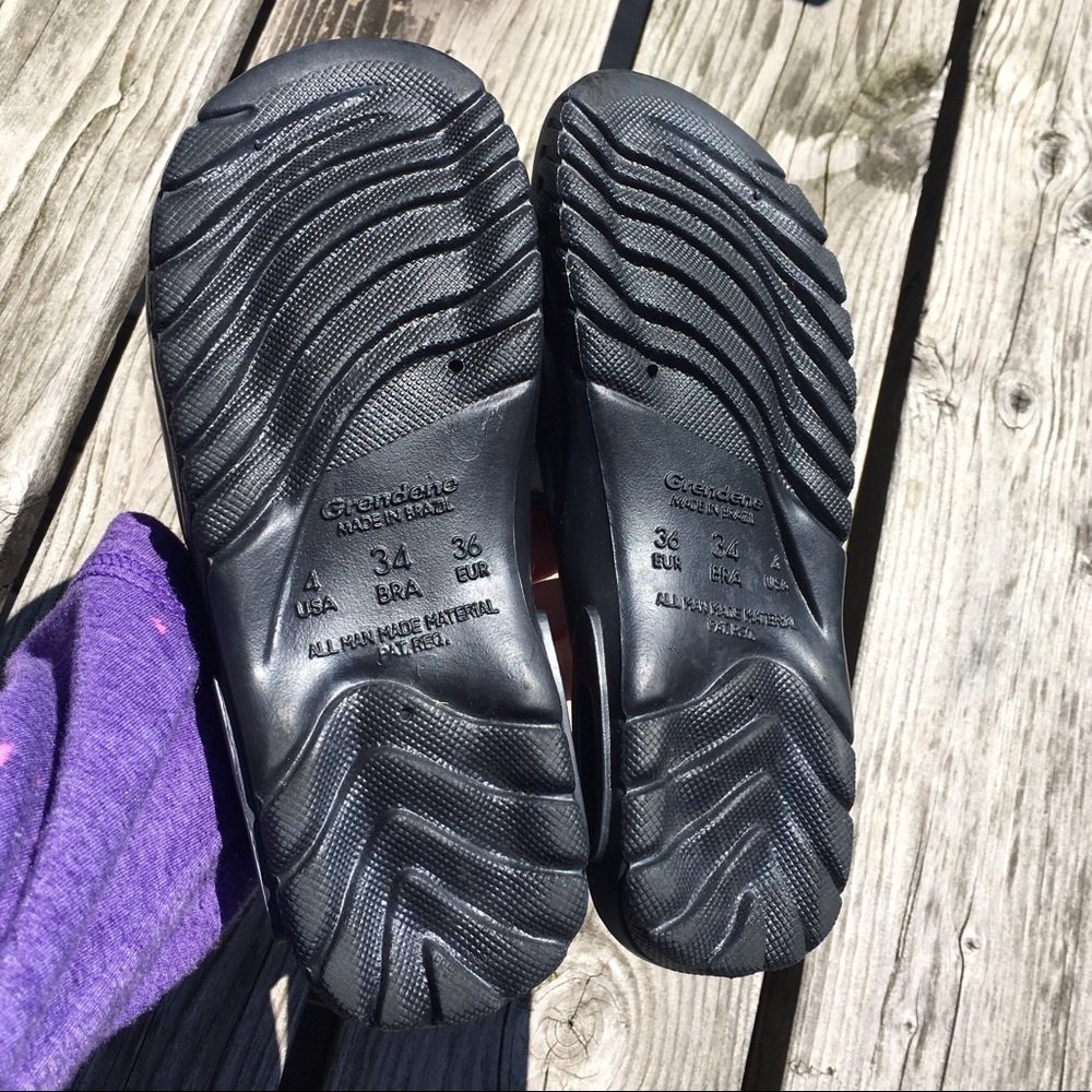 - Grendene Sz 4 Black/Silver Slides! LIKE NEW! - Picture 4 of 7